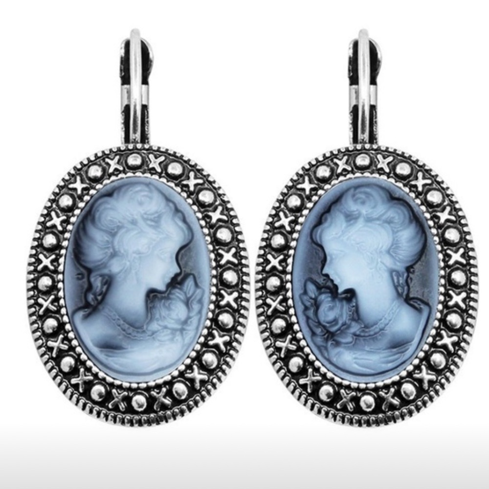 Gorgeous Resin Cameo Earrings